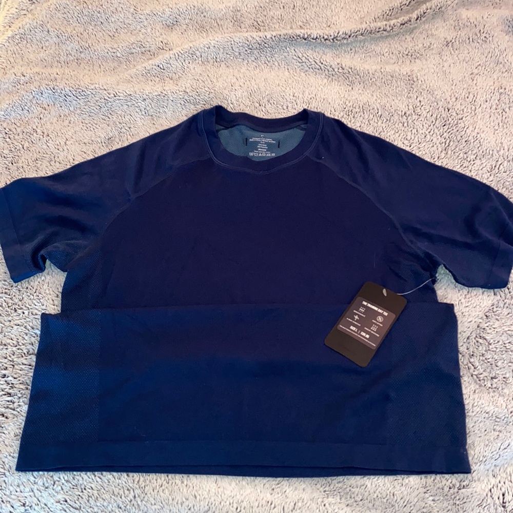 Men’s fabletics top
